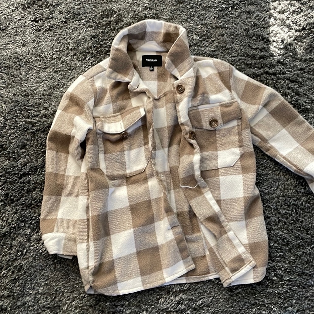 Shacket with pockets
